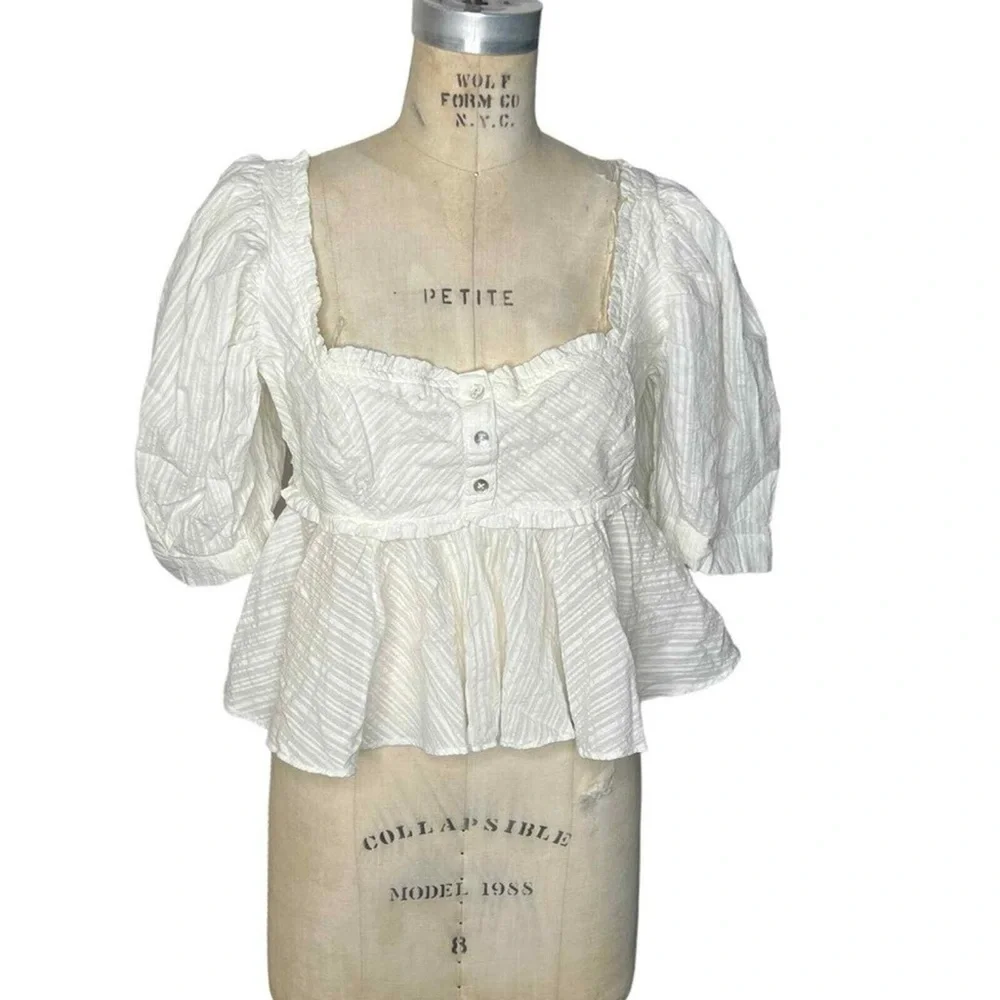 Free People Leave It To Me Top in Ivory white size Medium